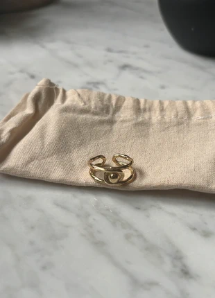 Sezane bague Sophie ajustable, marque: Sézane, état: Neuf sans étiquette, taille: Ajustable, 35,00 €, 37,45 € Protection acheteurs incluse