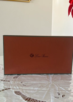 Boîte vide Loro Piana, brand: Loro Piana, condizioni: Nuovo senza cartellino, €13.00, €14.35 include la Protezione acquisti