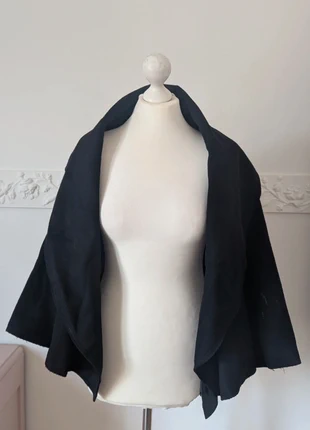 Veste style cape Sisley, marque: Sisley, état: Très bon état, taille: M / 38 / 10, 35,00 €, 37,45 € Protection acheteurs incluse