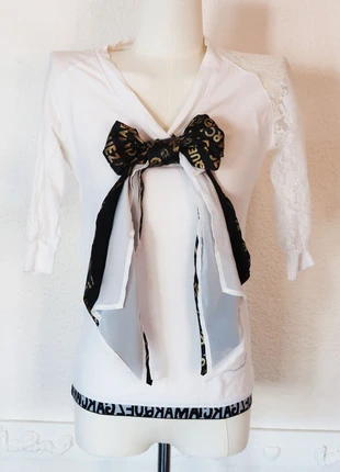 Haut col en V avec broche noeud style gyaru de la marque japonaise Garcia Marquez, marke: y2k, zustand: Gut, größe: S / 36 / 8, 10,00 €, 11,20 € beinhaltet Vinted-Käuferschutz Pro