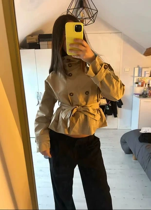 Trench court chic beige, marque: Vintage Dressing, état: Neuf sans étiquette, taille: S / 36 / 8, 50,00 €, 53,20 € Protection acheteurs (Pro) incluse