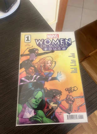Women of Marvel #01 signed by D’Urso e Borelli, état: Très bon état, 12,00 €, 13,30 € Protection acheteurs incluse