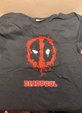 T shirt deadpool, marke: Deadpool, zustand: Sehr gut, größe: XS, 2,00 €, 2,80 € inklusive Vinted-Käuferschutz