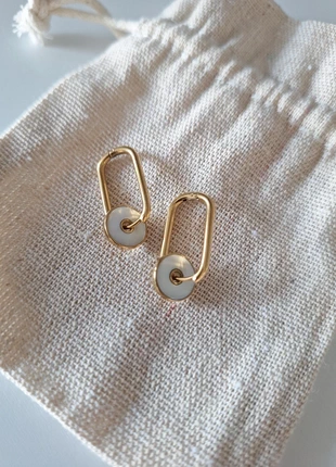 Boucle d oreille acier et nacre, brand: Satine, condizioni: Nuovo senza cartellino, €8.00, €9.10 include la Protezione acquisti