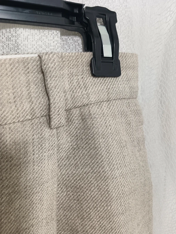 COS "Pantalon large taille haute beige" t. 38 - photo numéro 12