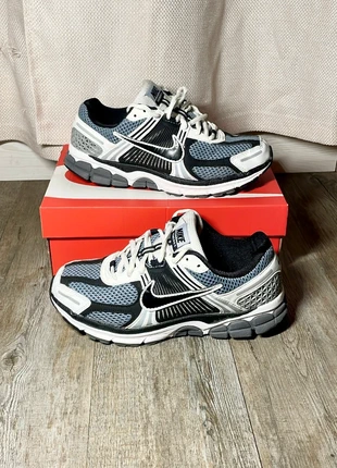 Nike Zoom Vomero 5 SE SP gris foncé/noir/blanc, brand: Nike, condition: Very good, size: 41, €50.00, €53.20 includes Buyer Protection
