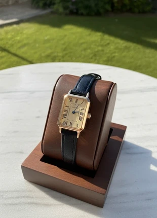 Montre femme dorée rose avec bracelet noir cuir vintage chic, marque: Quartz, état: Neuf avec étiquette, taille: Jusqu'à 30 mm, 10,00 €, 11,20 € Protection acheteurs incluse