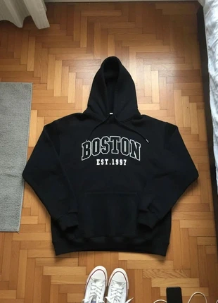 Sweat à capuche noir BOSTON taille M, brand: y2k, condition: Very good, size: M, €36.99, €39.54 includes Buyer Protection