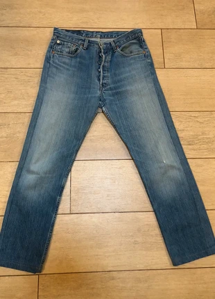 Levi’s 501 uomo vintage W32 L36, brand: Levi Strauss & Co., condizioni: Ottime, taglia: IT 42 | W32, €37.00, €39.55 include la Protezione acquisti