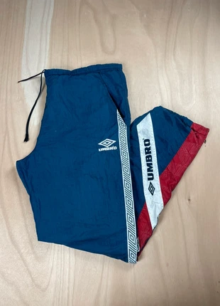 Track pant jogging Umbro bleu marine/rouge/blanc avec poche logo brodé taille XL, marke: Umbro, zustand: Sehr gut, größe: XL, 13,50 €, 14,88 € beinhaltet Vinted-Käuferschutz Pro