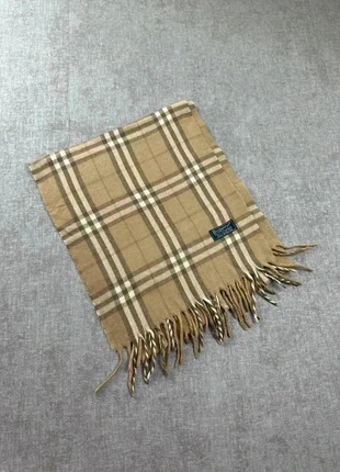 Écharpe Burberry beige, marca: Burberry, estado: Muy bueno, 55,00 €, 58,45 € Protección al comprador Pro incluida
