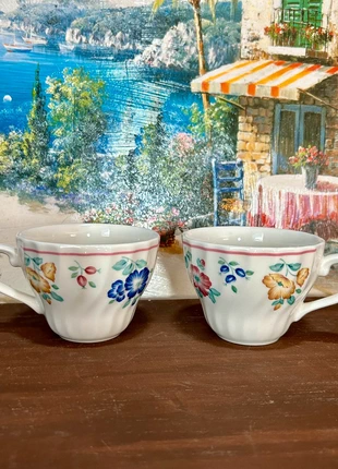 2 Tasses à thé ou café allongé Churchill fine England fleurs, merk: Churchill, staat: Heel goed, € 8,00, € 9,10 inclusief Kopersbescherming