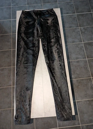 Legging noir brillant, état: Neuf sans étiquette, taille: L / 40 / 12, 2,00 €, 2,80 € Protection acheteurs incluse