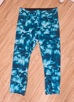Pantacourt de sport Domyos bleu imprimé galactique, brand: Domyos, condition: Very good, size: M / 38 / 10, €1.50, €2.28 includes Buyer Protection