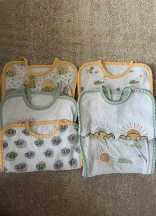 Lot de 6 bavoirs Disney, marque: Disney, état: Très bon état, 2,00 €, 2,80 € Protection acheteurs incluse