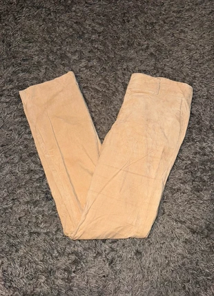 Pantalon En Velours Côtelé / Corduroy Zara noir coton cotelé coupe regular taille 38, merk: Zara, staat: Heel goed, maat: M / 38 / 10, € 10,00, € 11,20 inclusief Kopersbescherming