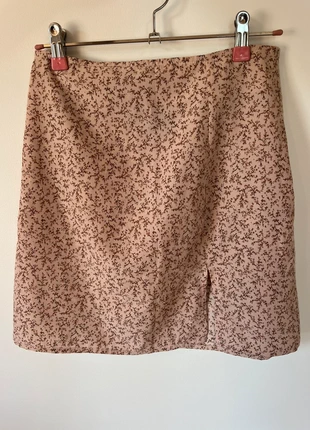 Jupe courte rose à fleurs Shein - Taille haute, coupe flatteuse 🌸, marke: Shein, zustand: Sehr gut, größe: XS / 34 / 6, 2,00 €, 2,80 € inklusive Vinted-Käuferschutz