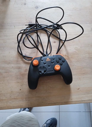 Manette de jeux, marke: freaks geeks, zustand: Neu, mit Etikett, 30,00 €, 32,20 € inklusive Vinted-Käuferschutz