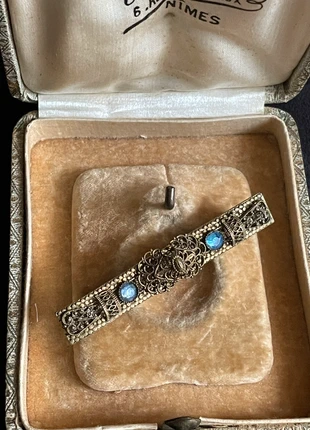 Broche très ancienne métal et cabochon bleus Tchèque, marque: Vintage Chic, état: Bon état, 18,00 €, 19,60 € Protection acheteurs (Pro) incluse