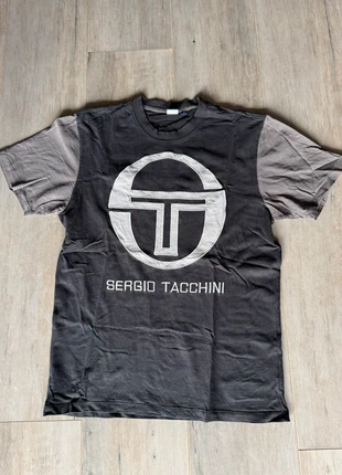 T-shirt Sergio Tacchini, marque: Sergio Tacchini, état: Bon état, taille: M, 12,00 €, 13,30 € Protection acheteurs incluse