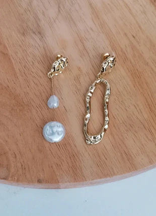 Boucles d'oreilles neuves pendantes dépareillées dorées tendance chic casual, marque: Tendance, état: Neuf avec étiquette, 5,00 €, 5,95 € Protection acheteurs incluse