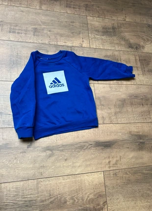 Adidas sweater, merk: adidas, staat: Heel goed, maat: 3 jaar / 98 cm, € 5,00, € 5,95 inclusief Kopersbescherming