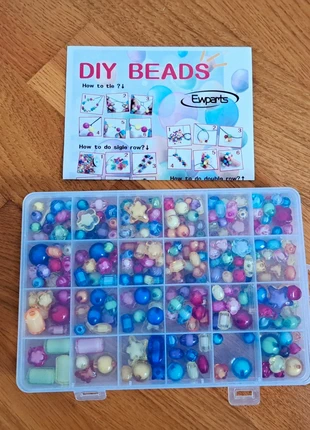Petit coffret de perles multicouleur avec notice, brand: ewparts, condition: Very good, size: 5 years / 110 cm, €3.00, €3.85 includes Buyer Protection