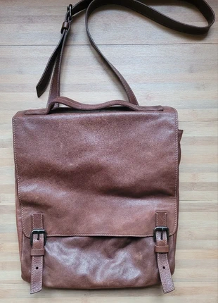 Cartable sacoche besace Miu Miu, marque: Miu Miu, état: Très bon état, 235,00 €, 247,45 € Protection acheteurs incluse