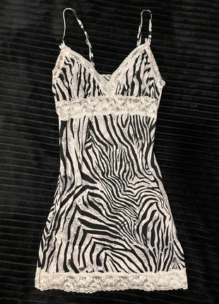 Nuisette Zèbre, marca: Diana Teoret, estado: Muito bom, €13.00, €14.35 inclui Proteção do Comprador