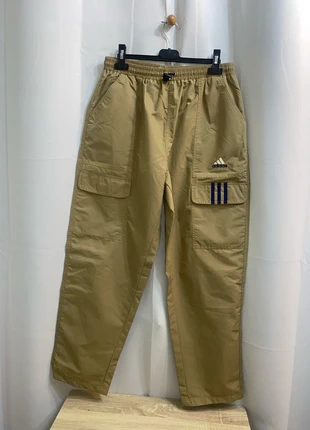 Pantalon vintage kaki Adidas taille M neuf - n56l, merk: adidas, staat: Nieuw zonder prijskaartje, maat: M, € 20,00, € 21,70 inclusief Kopersbescherming Pro