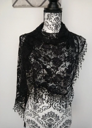 Châle/étole en dentelle noir, marque: aucune, état: Très bon état, 15,00 €, 16,45 € Protection acheteurs incluse
