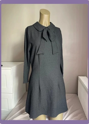 Petite robe noire neuve avec étiquette Zara, marque: Zara, état: Neuf avec étiquette, taille: S / 36 / 8, 20,00 €, 21,70 € Protection acheteurs incluse