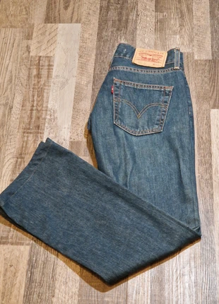 Jean Levi’s 557 bleu femme W26 – coupe ajustée, vintage, taille FR36, marke: Levi's, zustand: Sehr gut, größe: S / 36 / 8, 15,00 €, 16,45 € inklusive Vinted-Käuferschutz