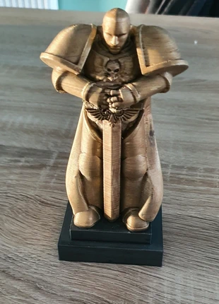Warhammer 40k Imperium Statue, marque: Warhammer, état: Bon état, 15,00 €, 16,45 € Protection acheteurs incluse