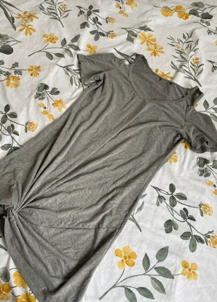 Robe grise années 2000 vintage y2k épaules dénudées noeud plis, marque: y2k, état: Neuf sans étiquette, taille: M / 38 / 10, 8,50 €, 9,63 € Protection acheteurs incluse