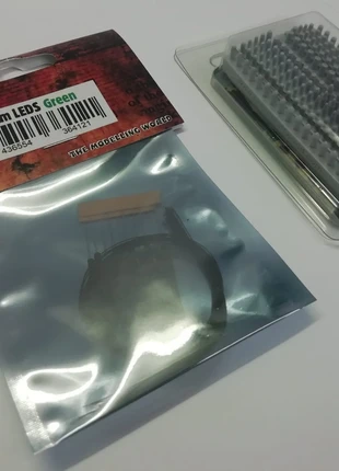 Bundle Luci a Led Verde (1mm) + Cartucce in resina per Modellismo -Nuovo-, marque: green stuff world, état: Comme neuf, 13,90 €, 15,30 € Protection acheteurs incluse