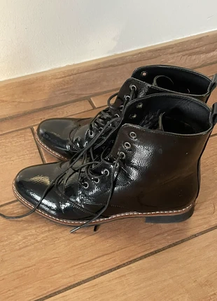 Bottines vernis, état: Très bon état, taille: 39, 5,00 €, 5,95 € Protection acheteurs incluse