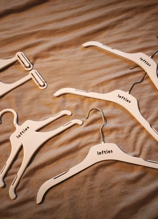 Cintres enfants / Lot de 5, état: Neuf sans étiquette, taille: Taille unique, 1,00 €, 1,75 € Protection acheteurs incluse