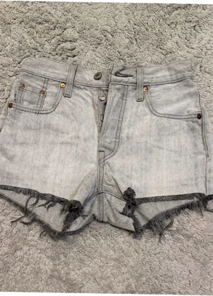 Short Levi’s 501® Premium gris délavé – taille haute – effiloché – W23 (34 FR), marke: Levi's, zustand: Neu, größe: XS / 34 / 6, 17,99 €, 19,59 € inklusive Vinted-Käuferschutz