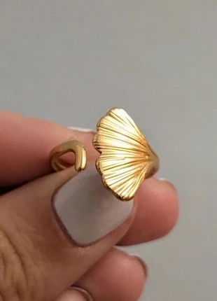 Bague feuille de Ginkgo en acier inoxydable doré, marque: Ginkgo, état: Très bon état, taille: Ajustable, 5,00 €, 5,95 € Protection acheteurs incluse