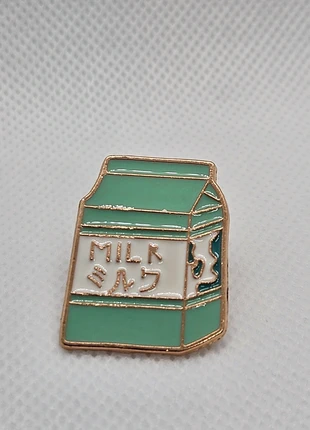 Milk carton, marca: MILK, estado: Novo com etiquetas, €2.95, €3.80 inclui Proteção do Comprador Pro