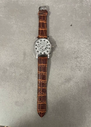 Montre - Shein, marque: Shein, état: Très bon état, taille: Jusqu'à 30 mm, 2,00 €, 2,80 € Protection acheteurs incluse