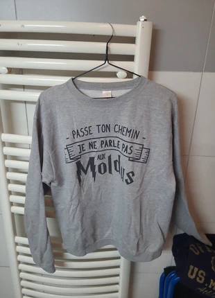 Sweat Harry Potter Passe ton chemin je ne parle pas aux Moldus, zustand: Sehr gut, größe: M / 38 / 10, 3,25 €, 4,11 € inklusive Vinted-Käuferschutz