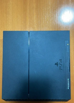 PlayStation 4 usata, 1 controller + 10 giochi disponibili, marke: PlayStation, zustand: Zufriedenstellend, 100,00 €, 105,70 € inklusive Vinted-Käuferschutz