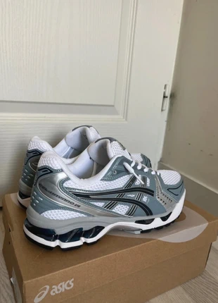 Asics gel-kayano 14, marque: Asics, état: Neuf avec étiquette, taille: 39, 90,00 €, 95,20 € Protection acheteurs incluse