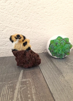 Figurine sur pierre volcanique d'Auvergne, merk: Auvergne, staat: Heel goed, € 6,00, € 7,00 inclusief Kopersbescherming