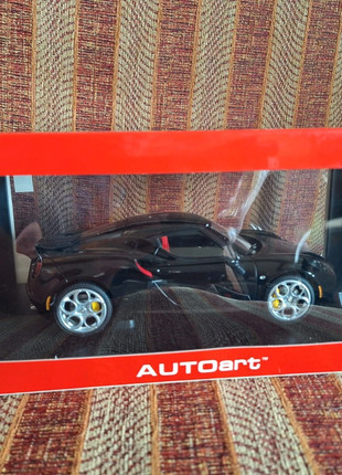Autoart Alfa Romeo 4C 1:18, merk: AUTOart, staat: Nieuw met prijskaartje, maat: Universeel, 115,00 €, 121,45 € inclusief Kopersbescherming
