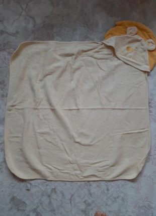 2 toalhas bebé com capucho, condizioni: Buone, taglia: 1-3 mesi / 56 cm, €3.00, €3.85 include la Protezione acquisti