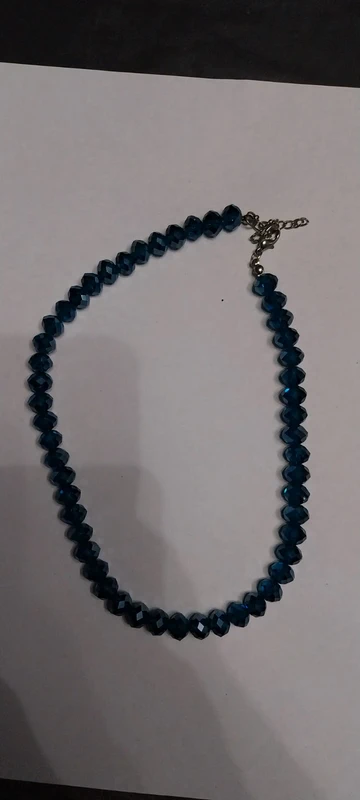 Collier fantaisie avec perles bleues