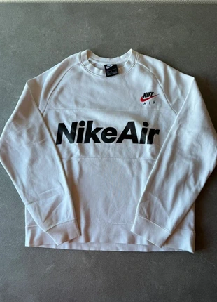 Sweat Nike Air blanc brodé – Taille S, marque: Nike Air, état: Très bon état, taille: S, 10,00 €, 11,20 € Protection acheteurs incluse